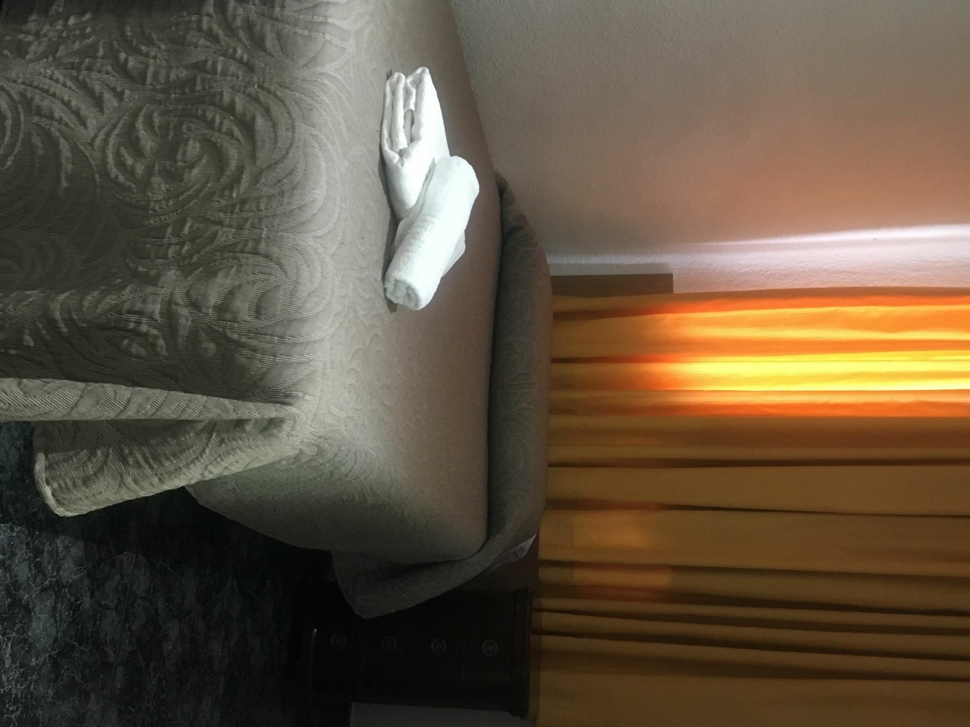 Hostal Conchita Legazpi Мадрид Экстерьер фото