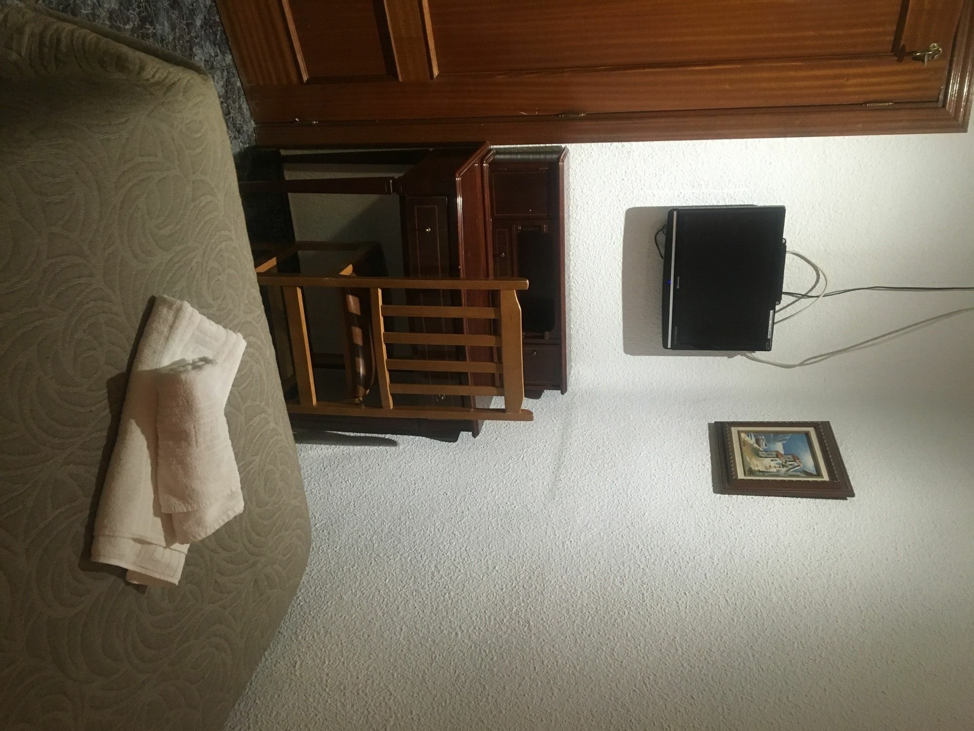 Hostal Conchita Legazpi Мадрид Экстерьер фото